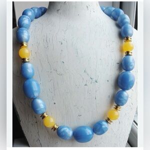 Vintage Avon Chunky Blue Marbled Bead Necklace Yellow Gold Tone